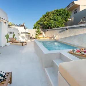 https://urban-chill-house.in-canary-islands.com